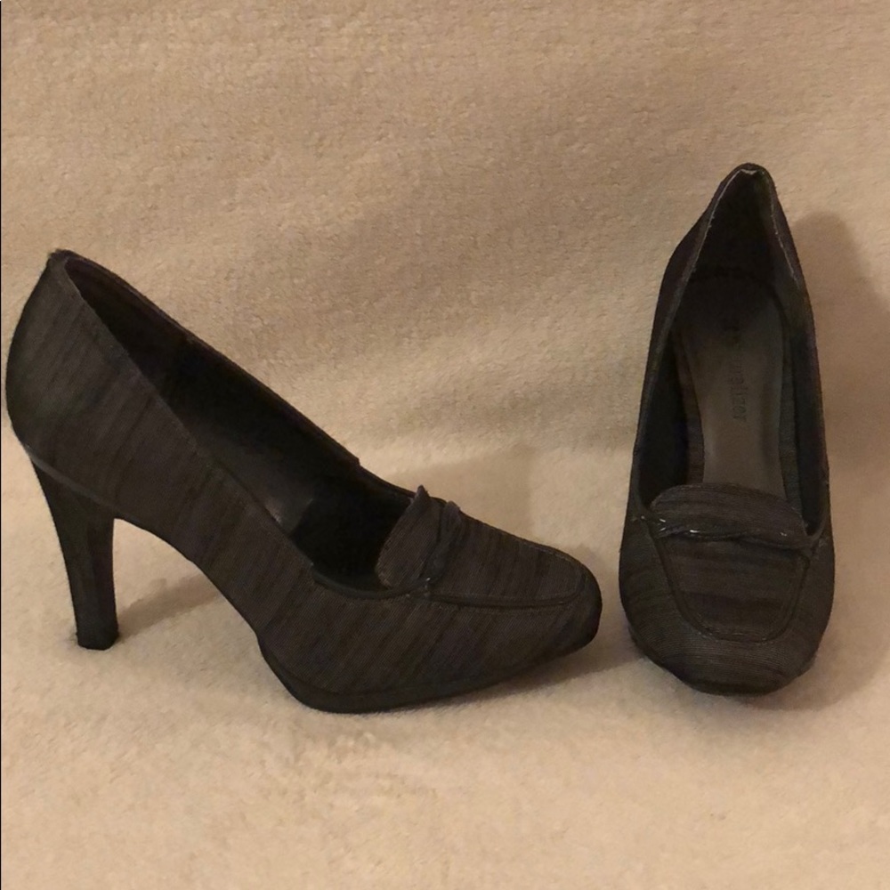 NWOT NATURALIZER HEELS